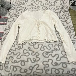 I am selling this long sleeve shirt